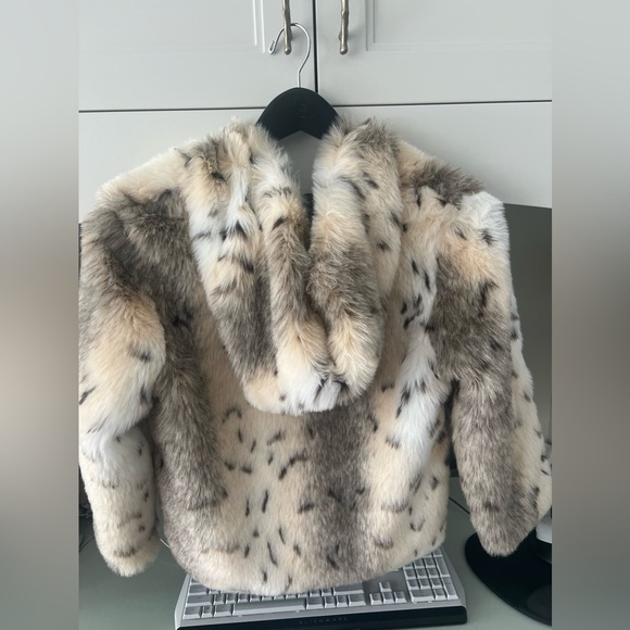 Vintage IZZI Kids Fuzzy Faux Fur Leopard Print Hooded Jacket SZ Small 7/8 Girls - Picture 6 of 16